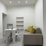 Age Chiaia Appartement