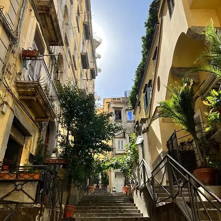 Age Chiaia * Naples
